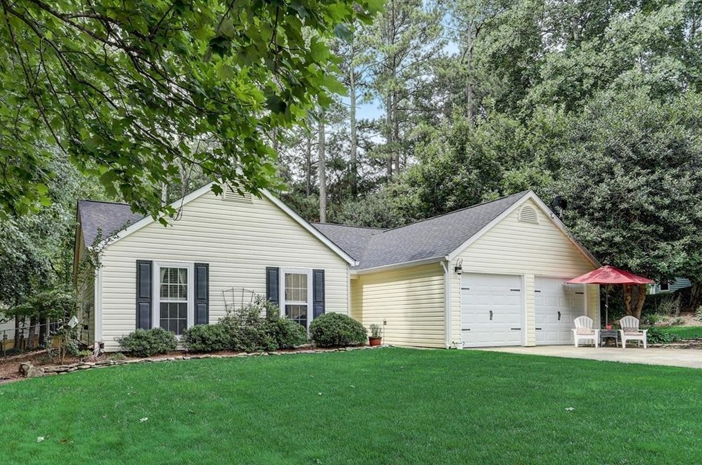 5987 Bayside Dr, Acworth, GA 30101-4378