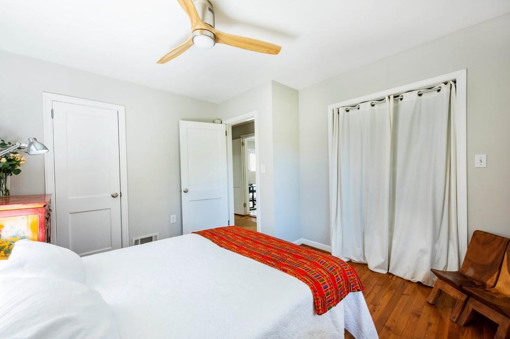 430 Bridlewood Cir, Decatur GA  30030-1617 exterior