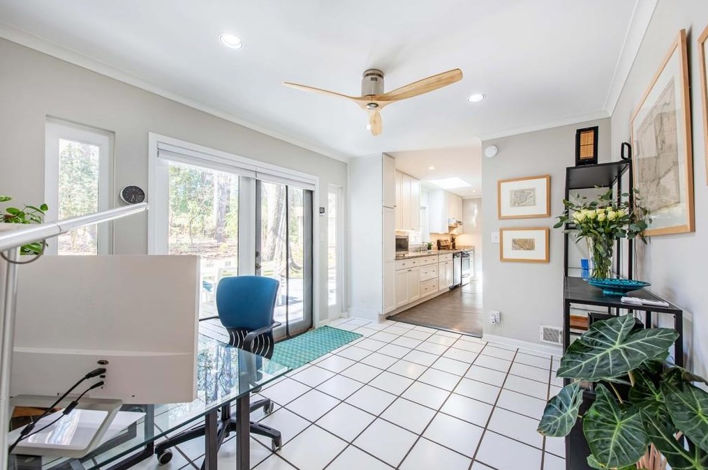 430 Bridlewood Cir, Decatur GA  30030-1617 exterior