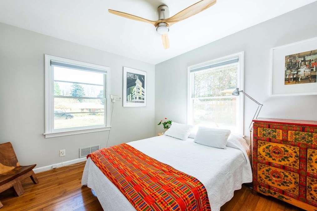 430 Bridlewood Cir, Decatur GA  30030-1617 exterior