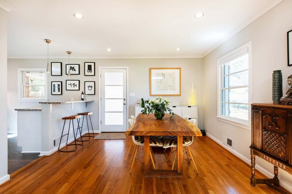 430 Bridlewood Cir, Decatur GA  30030-1617 exterior