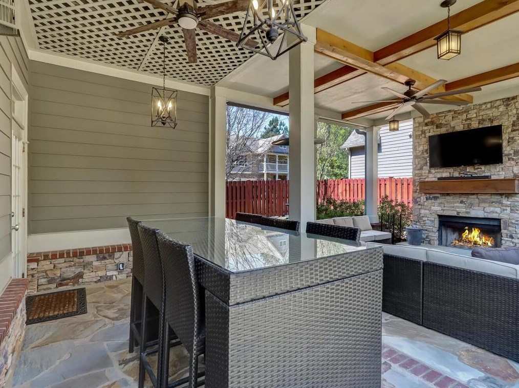 5022 Groover Dr, Smyrna GA  30080-7222 exterior