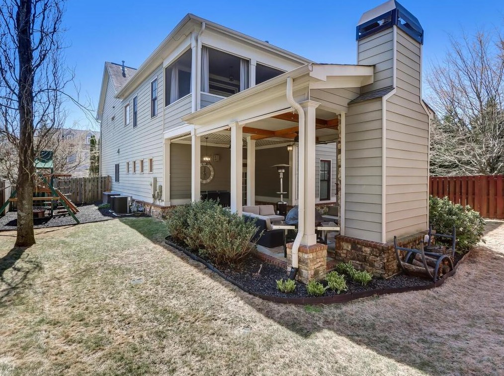 5022 Groover Dr, Smyrna GA  30080-7222 exterior