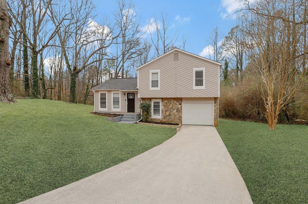 691 Tarkington Rd N, Stone Mountain, GA 30088