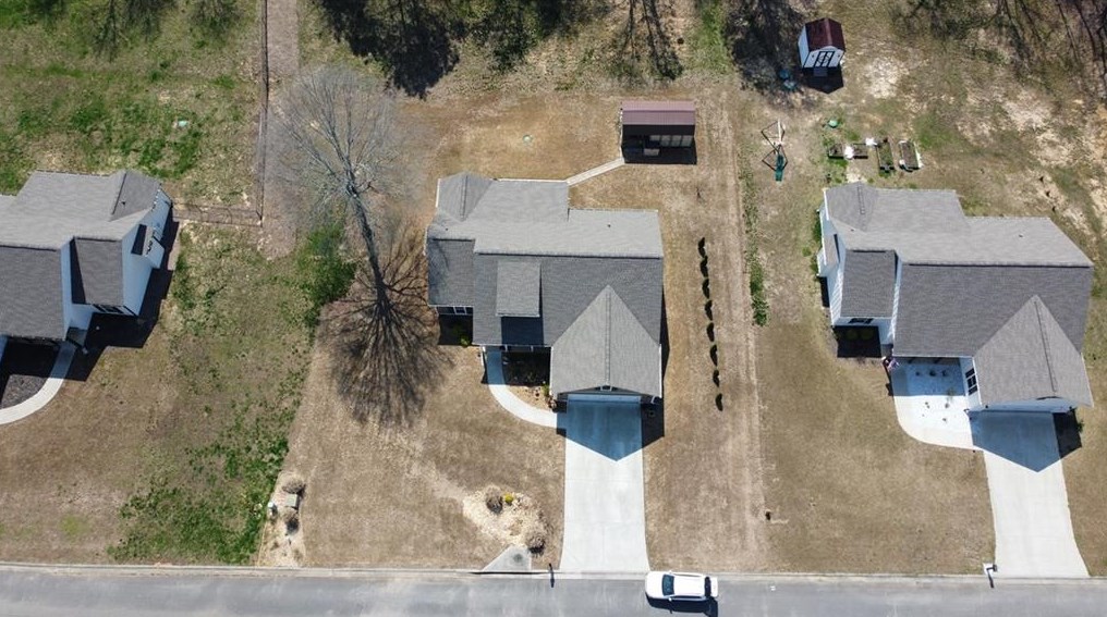 372 Peachtree Ln, Calhoun GA  30701-4388 exterior