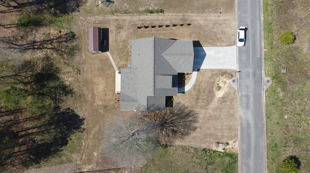 372 Peachtree Ln, Calhoun GA  30701-4388 exterior