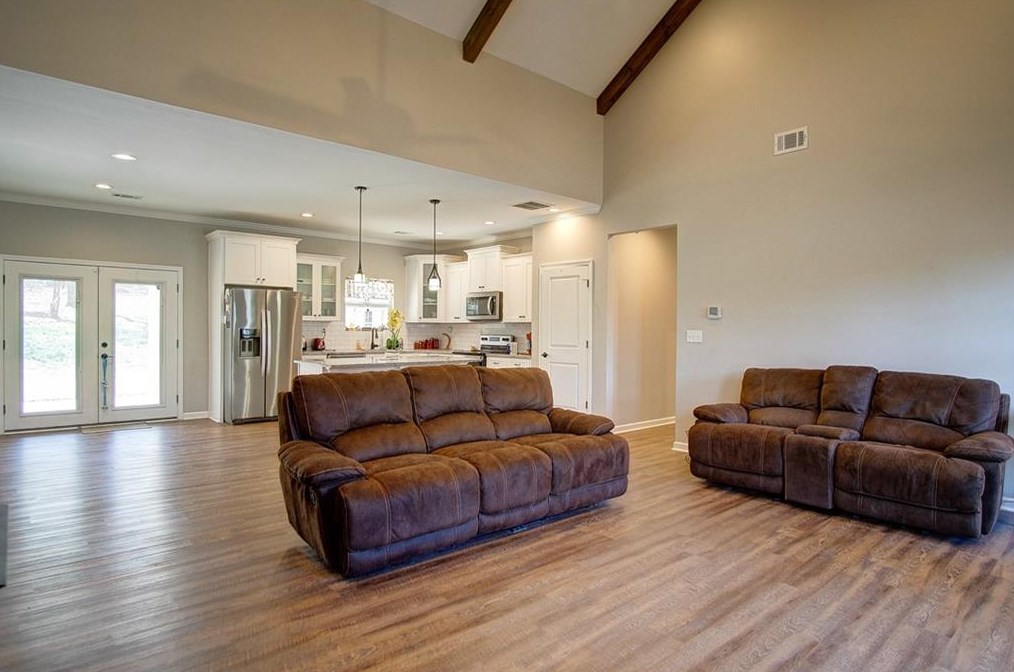 372 Peachtree Ln, Calhoun GA  30701-4388 exterior