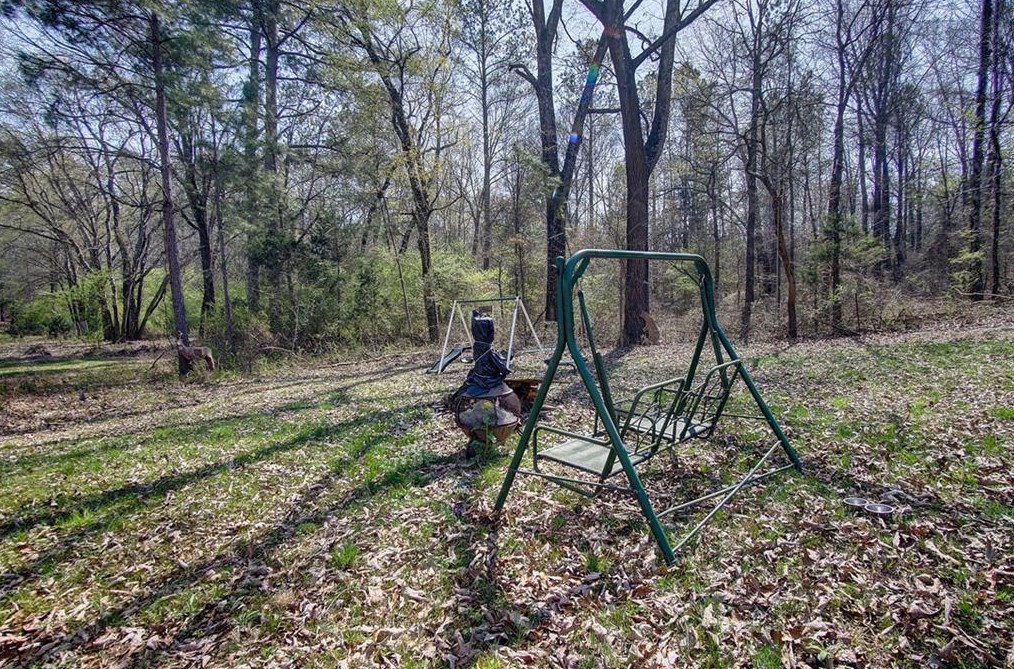 372 Peachtree Ln, Calhoun GA  30701-4388 exterior