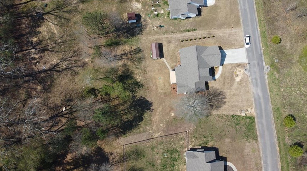 372 Peachtree Ln, Calhoun GA  30701-4388 exterior