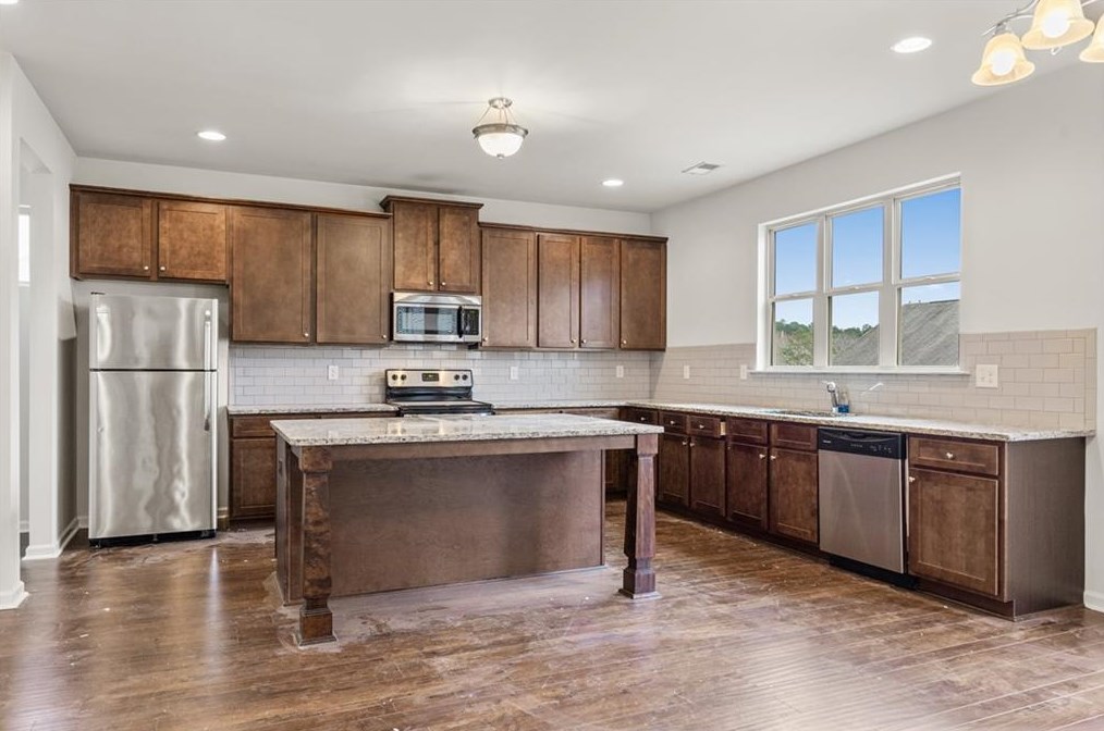 1501 Still Ridge Ln, Lawrenceville GA  30045-8609 exterior