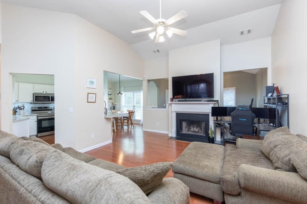 1555 Hill Crossing Ct, Grayson, GA 30017-2958