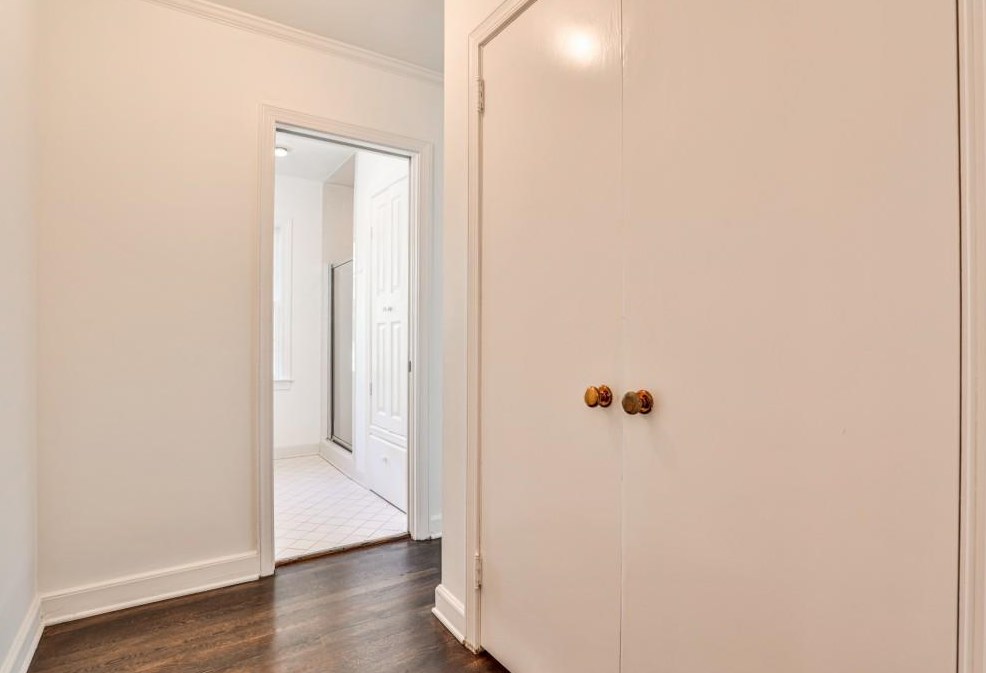 1659 Nottingham Way, Atlanta GA  30309-2662 exterior