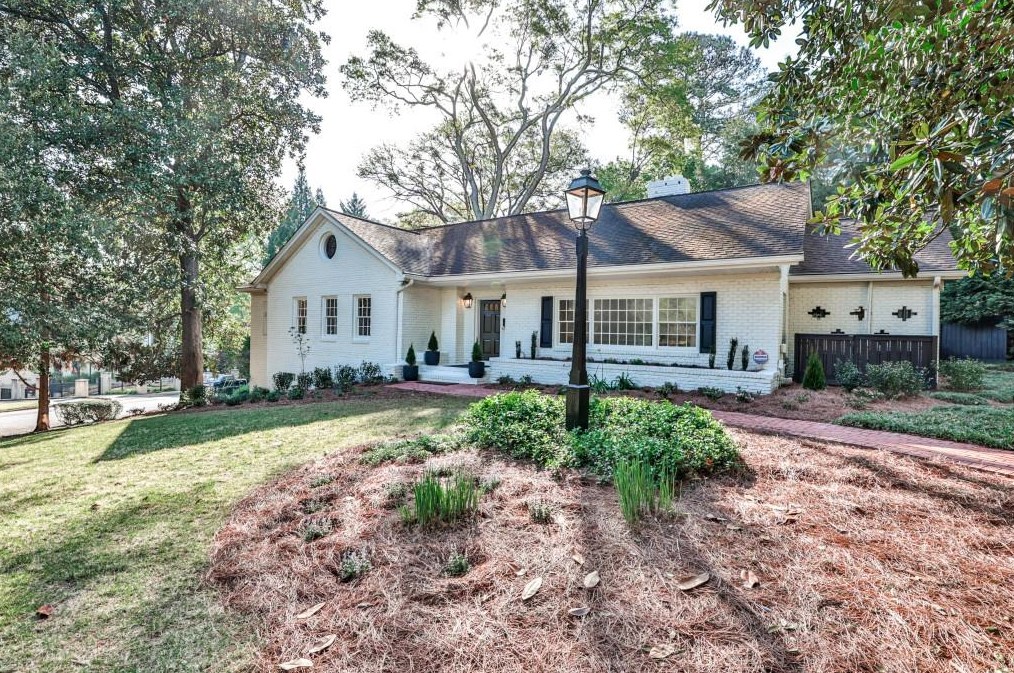 1659 Nottingham Way, Atlanta GA  30309-2662 exterior