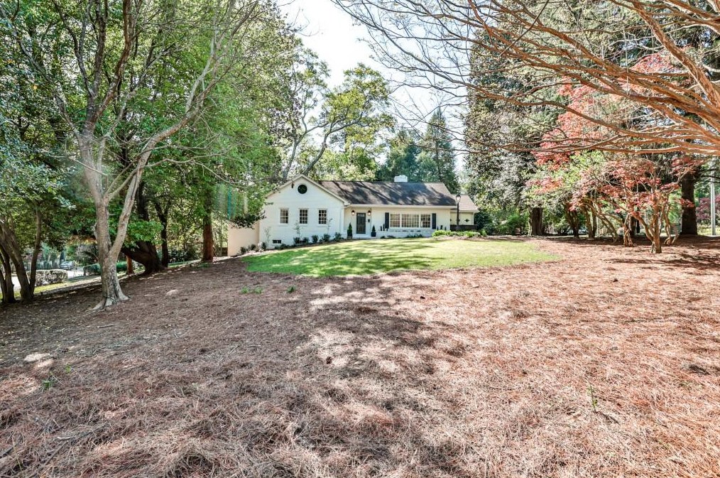 1659 Nottingham Way, Atlanta GA  30309-2662 exterior