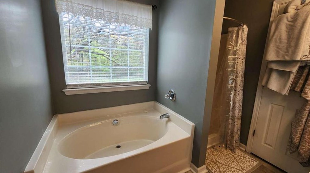 62 Ashwood Dr, Dallas GA  30157-9284 exterior