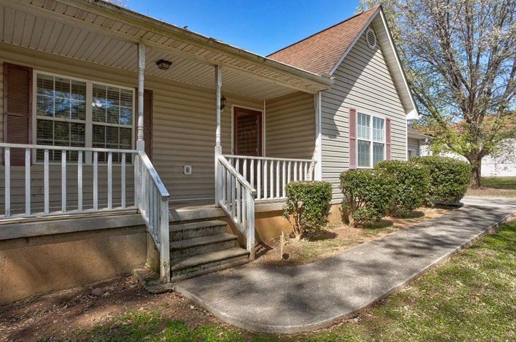 6075 Evans Dr, Rex, GA 30273