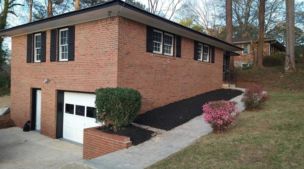 81 Hurt Dr, Smyrna, GA 30082-2701