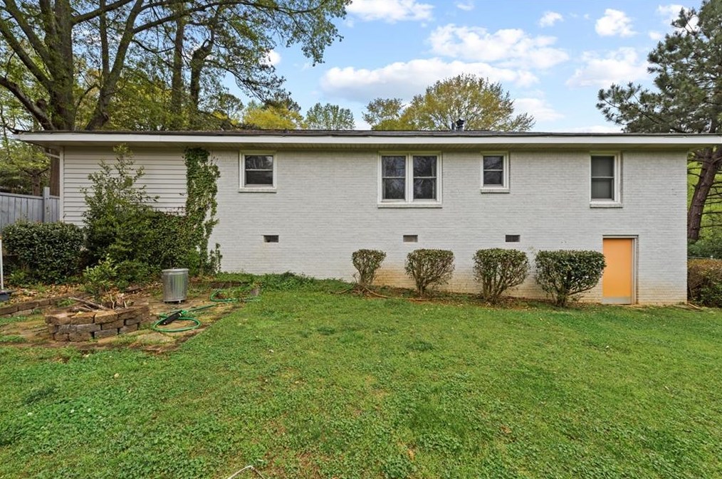 3564 Hickory Cir, Smyrna GA  30080-5614 exterior