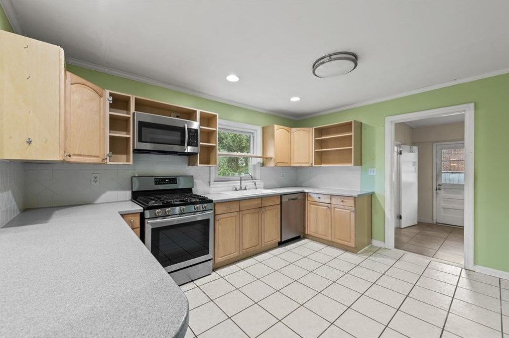 3564 Hickory Cir, Smyrna GA  30080-5614 exterior