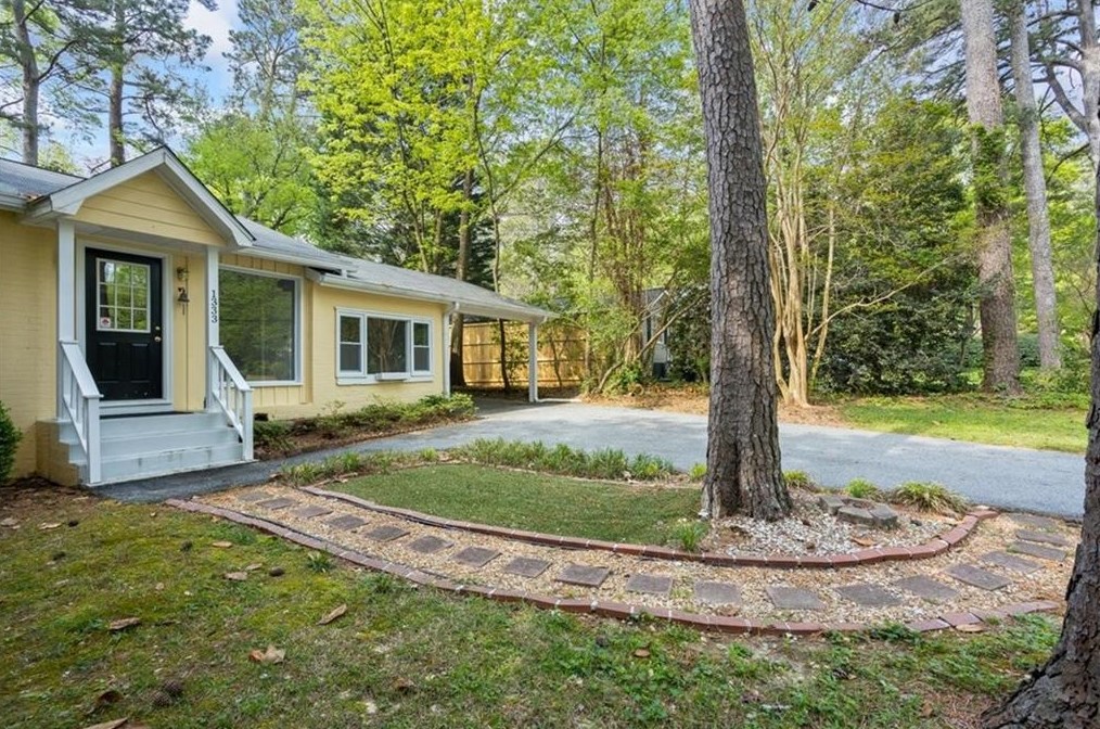 1333 Victor Rd, Atlanta GA  30324-2713 exterior