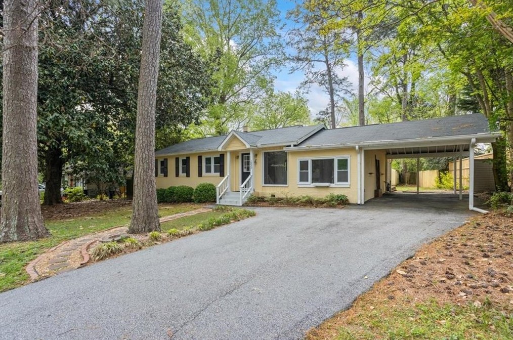 1333 Victor Rd, Atlanta GA  30324-2713 exterior