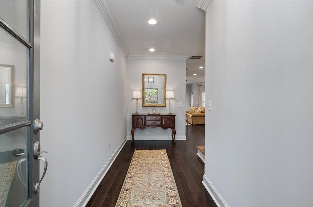 2233 Village Ln, Smyrna GA 30080-9297 exterior