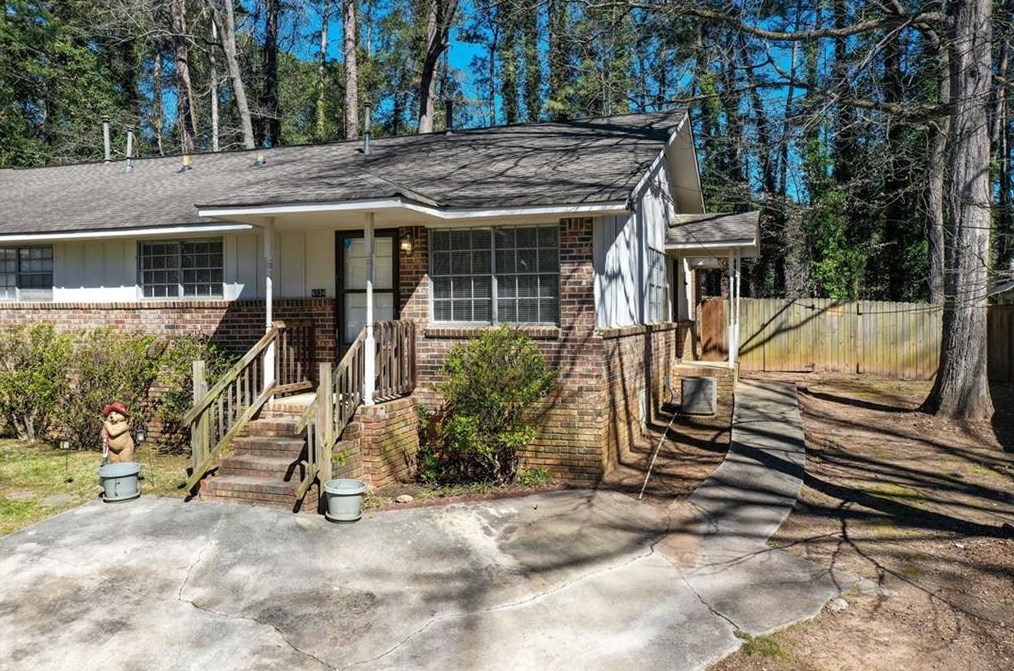 4632 Ridge Dr, Pine Lake, GA 30072