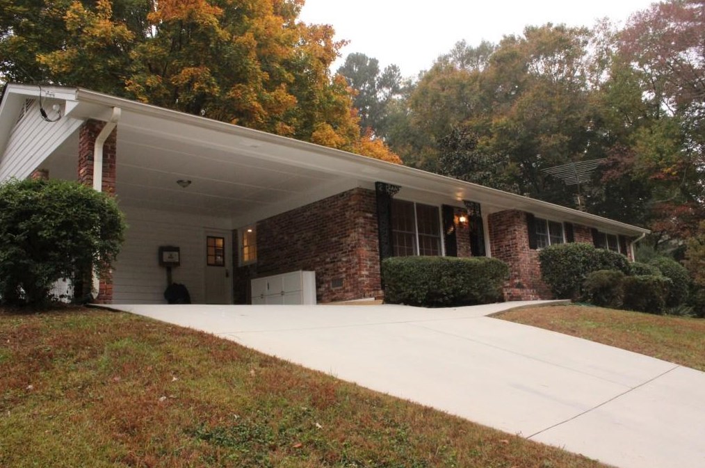2813 Hollywood Dr, Decatur, GA 30033
