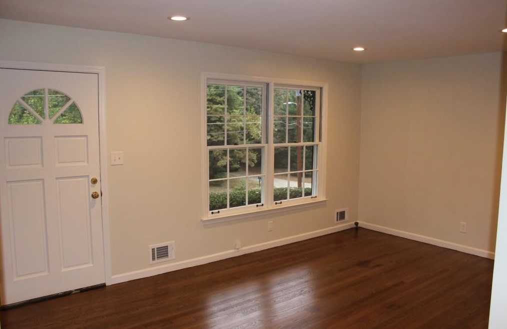 2813 Hollywood Dr, Decatur GA  30033-5020 exterior