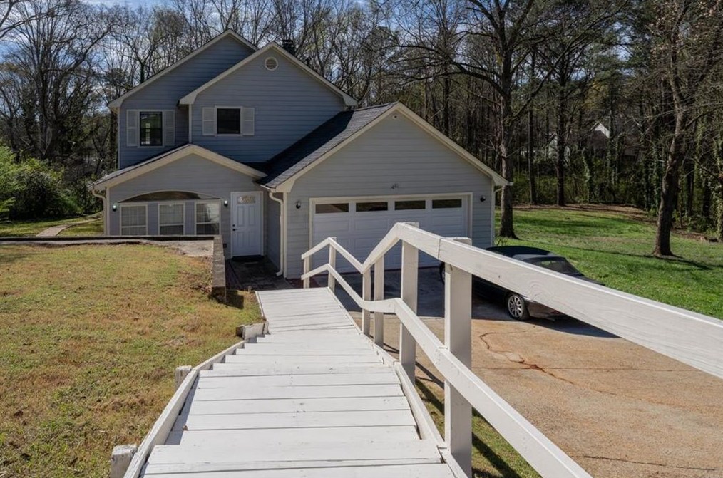 755 Colfax Ct, Stone Mountain, GA 30088