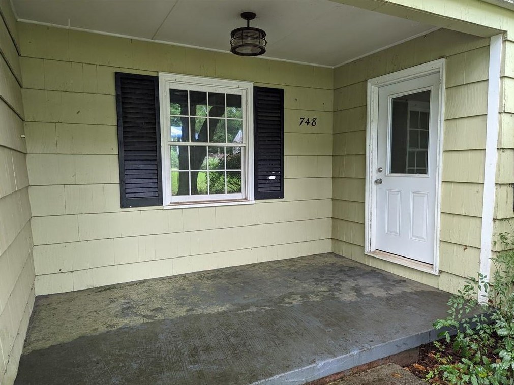 748 Scott Cir, Decatur GA  30033-4726 exterior