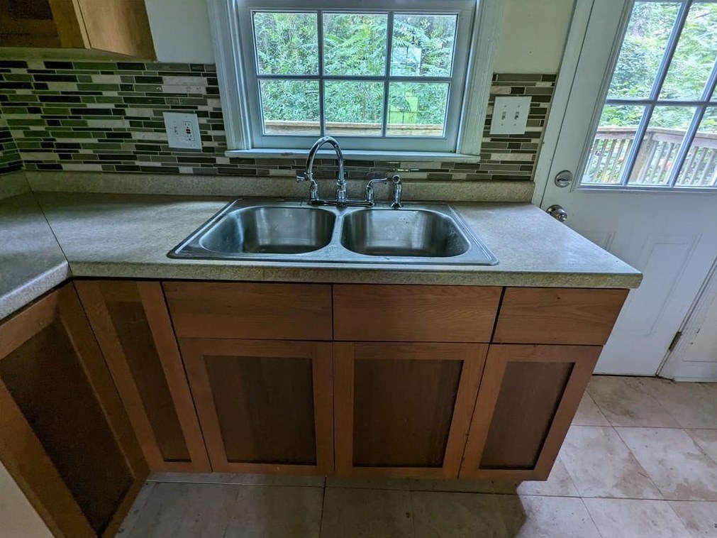 748 Scott Cir, Decatur GA  30033-4726 exterior