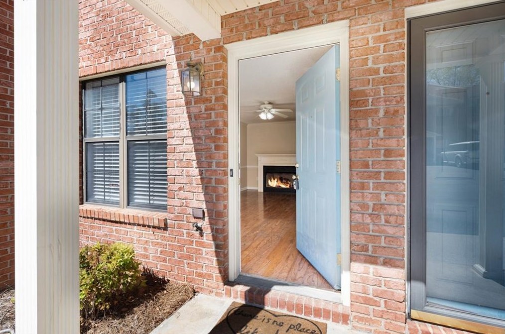 505 Mt Vernon Dr, Calhoun, GA 30701