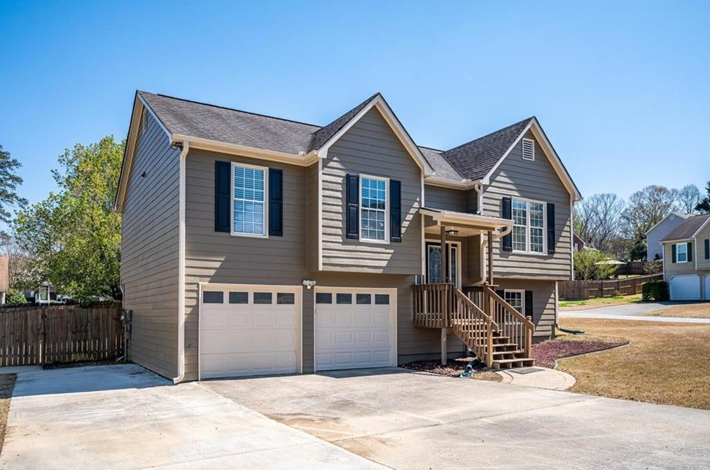 300 Arapaho Dr, Acworth, GA 30102-3149