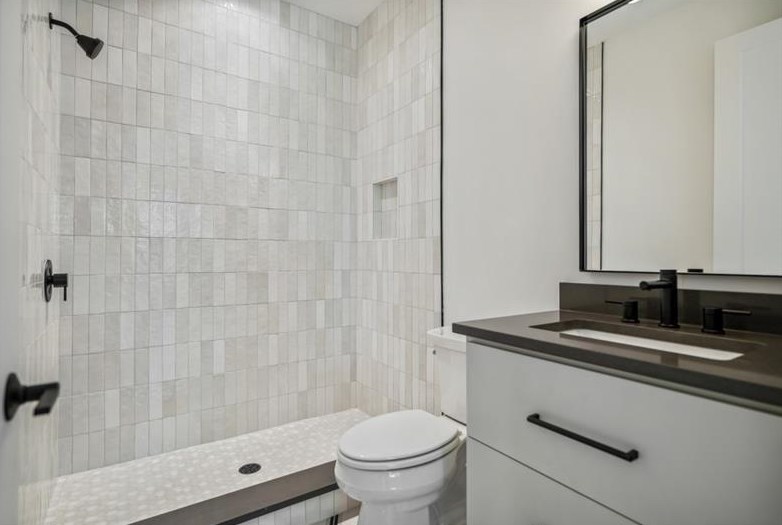 1693 Wayland Cir, Atlanta GA  30319-3610 exterior