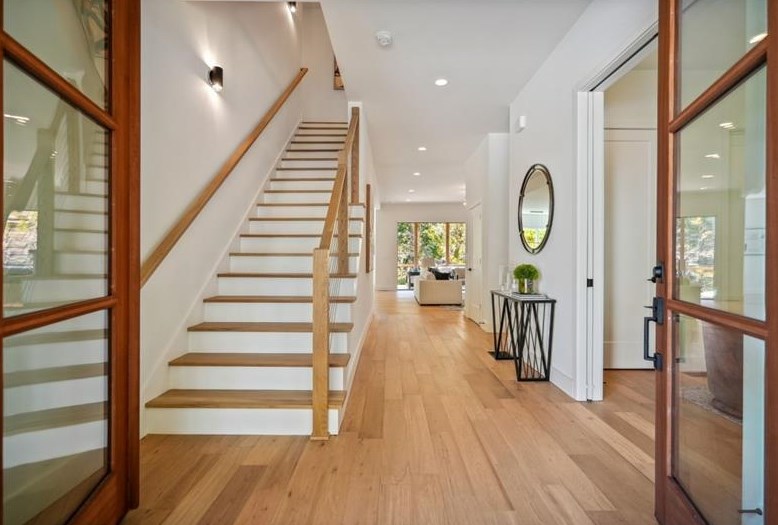 1693 Wayland Cir, Atlanta GA  30319-3610 exterior