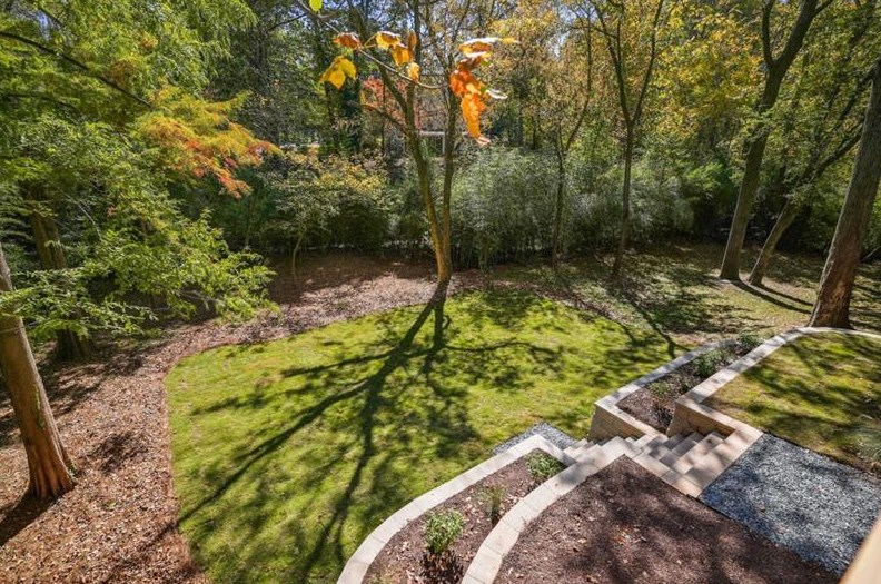 1693 Wayland Cir, Atlanta GA  30319-3610 exterior