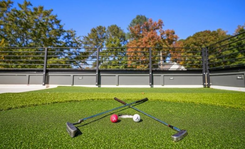 1693 Wayland Cir, Atlanta GA  30319-3610 exterior
