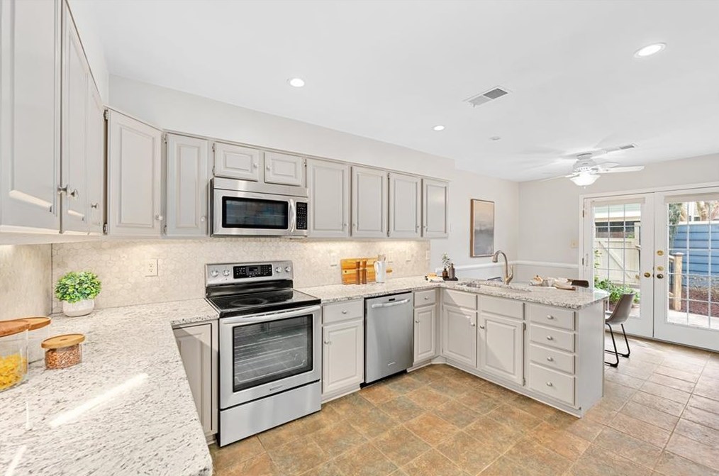 1440 Winston Pl, Decatur GA  30033-1951 exterior