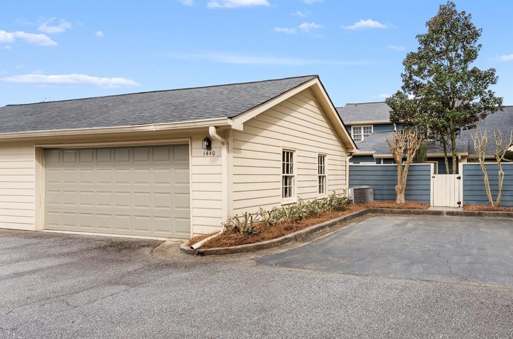 1440 Winston Pl, Decatur GA  30033-1951 exterior