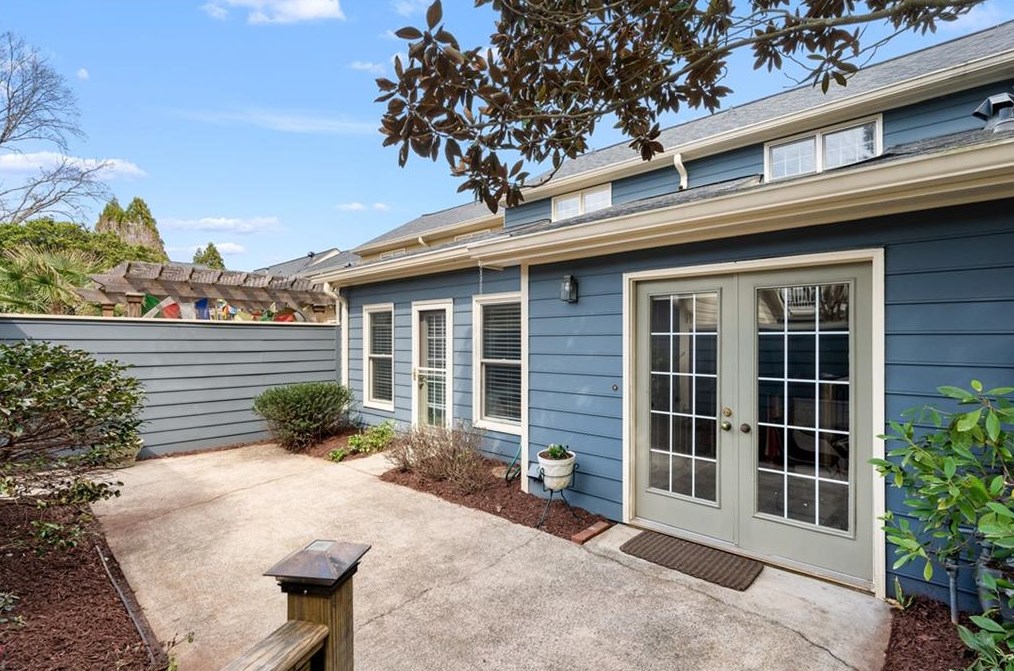 1440 Winston Pl, Decatur GA  30033-1951 exterior