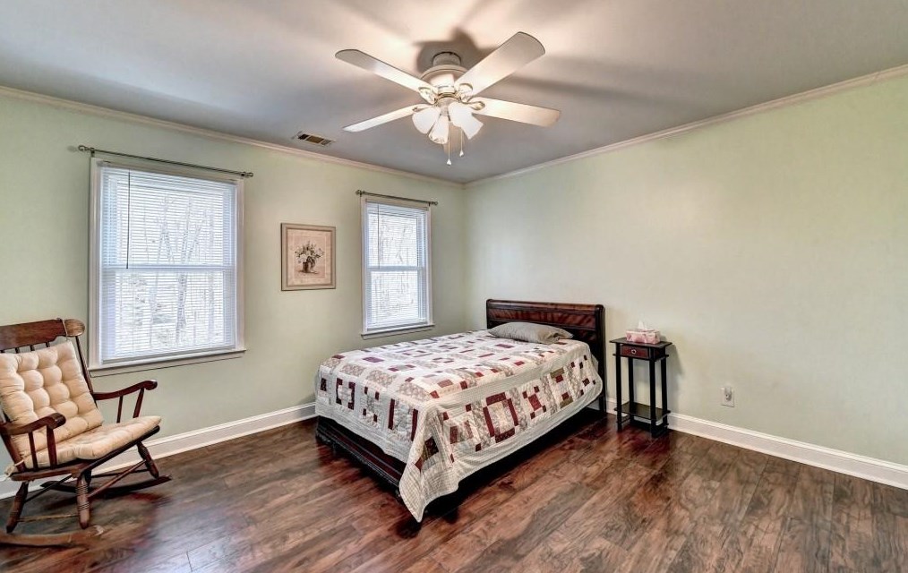 335 Sageglen Rd, Lawrenceville GA  30044-5269 exterior