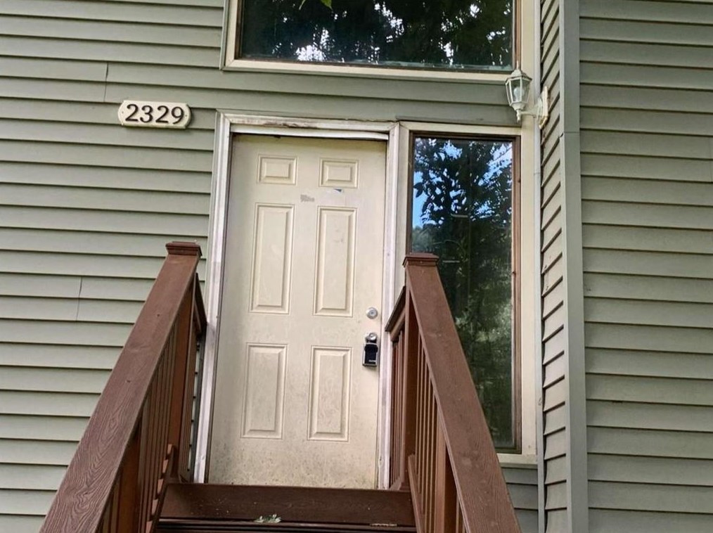 2329 Rolling Rock Dr, Conley, GA 30288