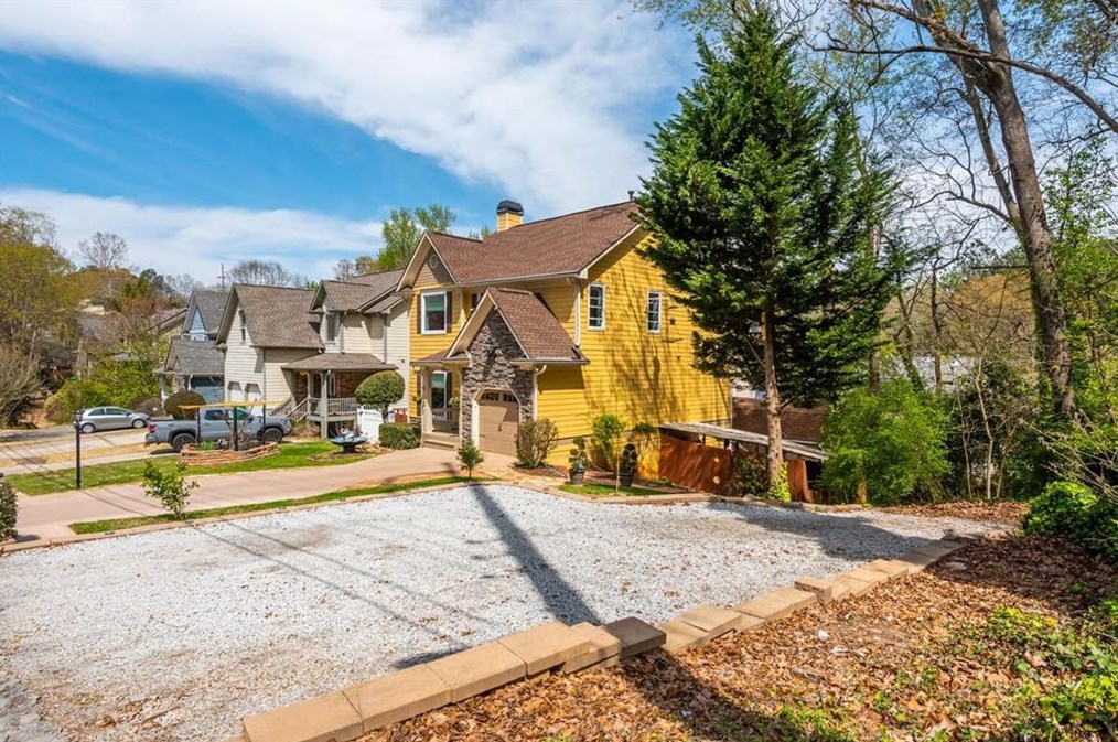 1093 3rd St, Stone Mountain, GA 30083
