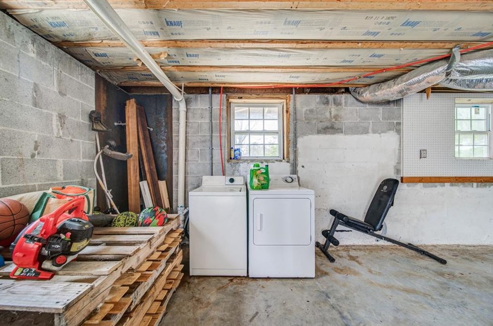 413 Sequoyah Cir, Calhoun GA 30701-9026 exterior