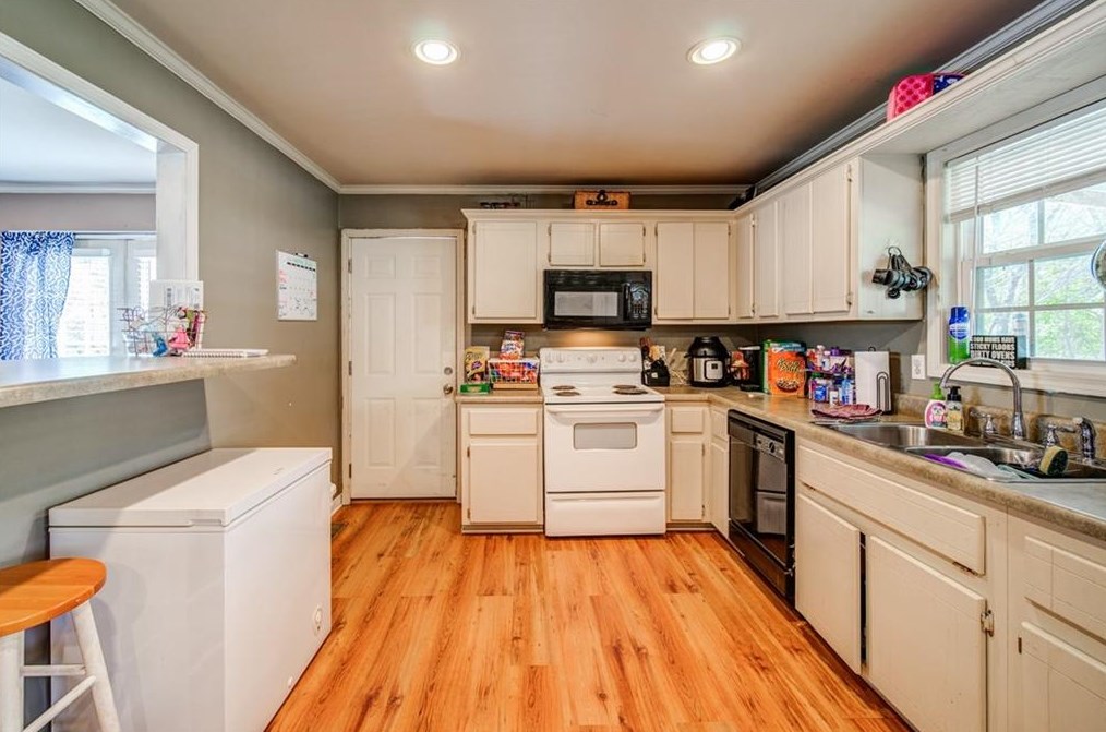 413 Sequoyah Cir, Calhoun GA 30701-9026 exterior