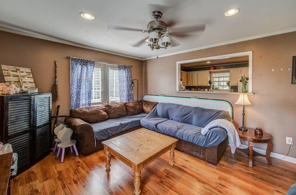 413 Sequoyah Cir, Calhoun GA 30701-9026 exterior