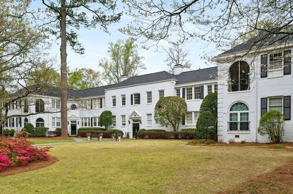 21 Peachtree Memorial Dr, Atlanta GA  30309-1005 exterior