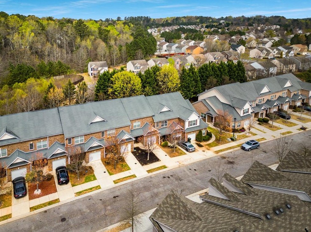 3960 Princeton Lakes Way, Atlanta GA  30331-5595 exterior