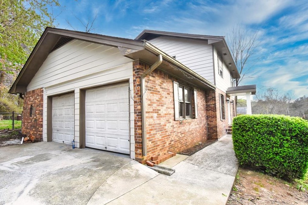 1624 Lamancha Dr, Lawrenceville, GA 30044-3842